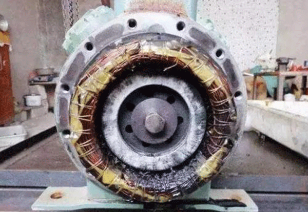 高效節(jié)能電機(jī)廠家分享電機(jī)冒煙的原因。